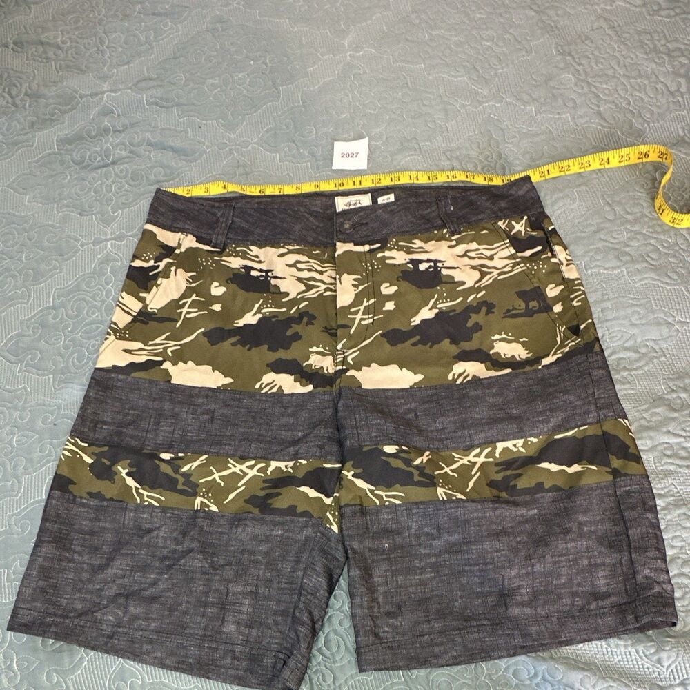 Ecko Unltd Men’s Shorts Size W38 Camo Patchwork Gray Green Streetwear